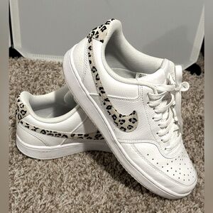 Women’s Nike court vision low